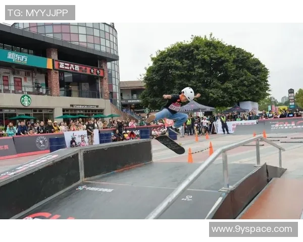 重庆滑板队整体压制革新探索：重塑竞技风格与团队协作的新篇章